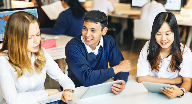 Article Can One-to-One Initiatives and BYOD in Schools Increase Student Engagement? Image