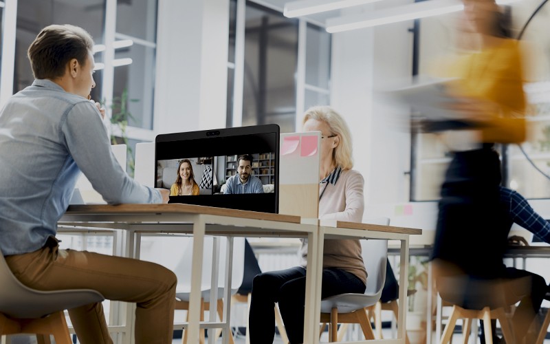 DTEN offers best-in-class solutions built for the hybrid workforce, from desktop solutions to workspace reservations. Professionals working on their station