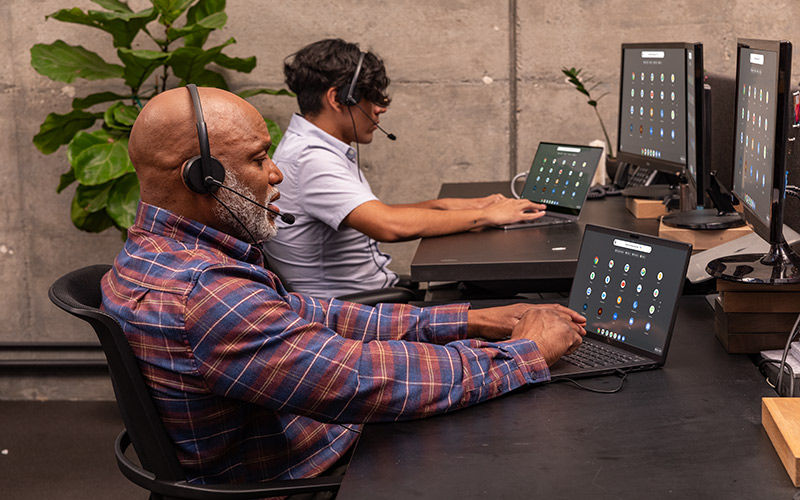 Secure and efficient contact centers Secure and efficient contact centers