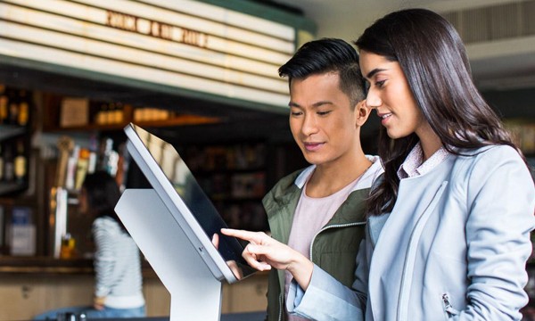 google-chromeos-kiosk-signage-lifestyle google-chromeos-kiosk-signage-lifestyle