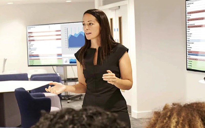 Unlock new ways to communicate. LG® video conferencing solutions Woman on a meeting