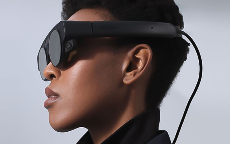 Designed with comfort in mind, the lightweight Magic Leap Woman using a Magic Leap 2