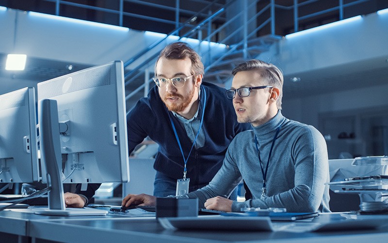 Integrating legacy and cloud tools is crucial to the hybrid IT management solution Professionals sharing ideas