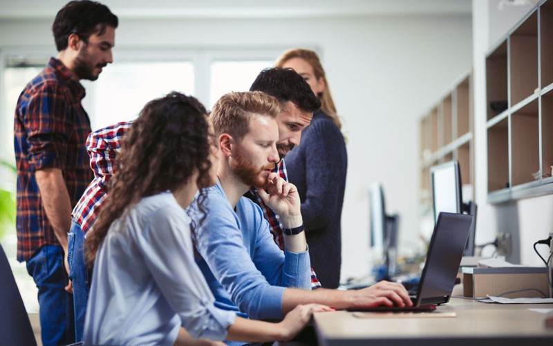 Nutanix integrated solution for data protection Group of professionals collaborating