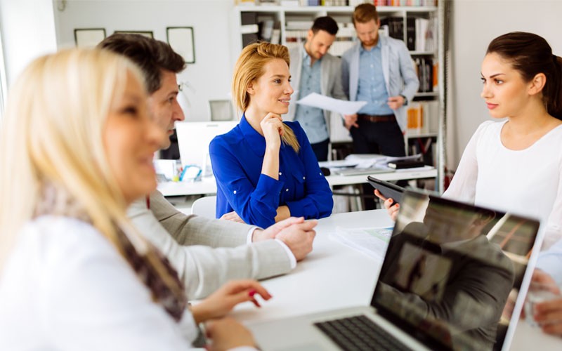 Deliver high-performance virtual desktop solutions Team meeting collaboration