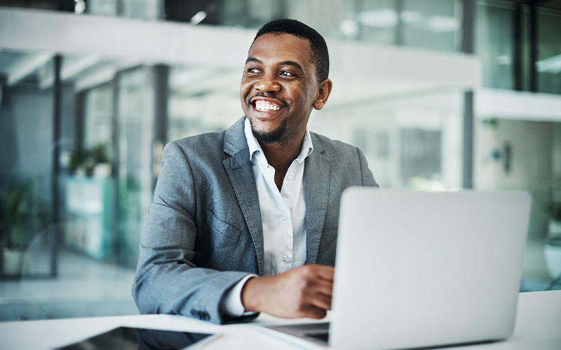 App Volumes simplifies your app lifecycle Solve the challenge of slow and costly application delivery and management with App Volumes