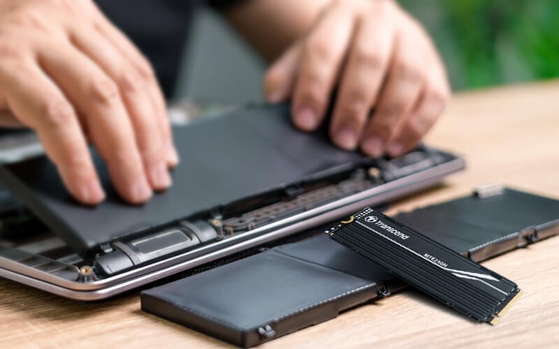 Internal SSDs Person adding Internal SSDs